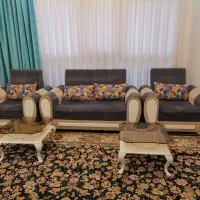 مبلمان راحتی و میز جلو مبلی