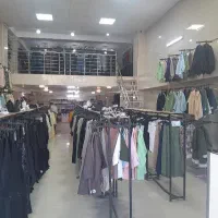 فروشنده خانم