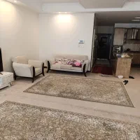 ۸۲ متر با پارکینگ طبقه دوم/
