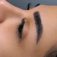 میکروبلیدینگ ابرو طبیعی ، طراحی متناسب با چهره