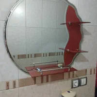 آیینه کار کرده ولی تمیزه