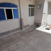 اجاره حیاط۲طبقه۸۰متردربست برخیابان حکم اباد(ارتا)