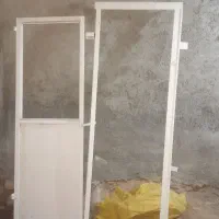 درب دست شویی یا انباری سالم بایه پنجره ۵۰×۵۰