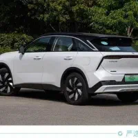 ونوسیا بنزینی