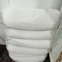 بالشت پر و ابر