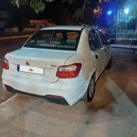 ساینا اس مدل ۴۰۲