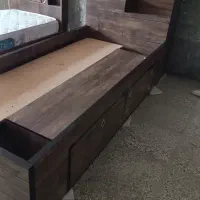 تخت یک نفر شیک ومحکم