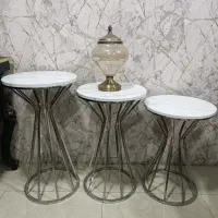 میز جلو مبلی و شکلات خوری