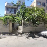 فروش-ویلایی-3-طبقه-مجزا-حیاط-مشجر-و-دنج