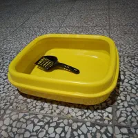 ظرف خاک لبه دار درجه ۱ به همراه بیلچه