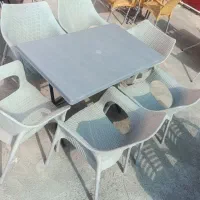 میز و صندلی پلاستیکی طرح حصیری