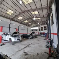 کلینیک خودرو اصفهانی ها(مکانیکی و باز سازی )