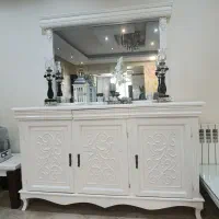 آینه و کنسول سفید چوبی