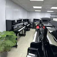 پیانوآکوستیک یاماهاYS1 سریالH0682958در رویال موزیک