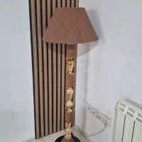 دو عدد اباژور ایستاده