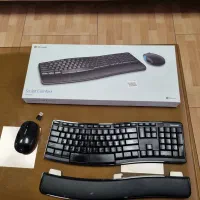 کیبورد ارگونومیک Microsoft Sculpt Ergonomic