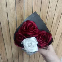 گل با روبان