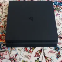 یک عدد دستگاه PS4