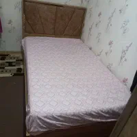 تخت یک و نیم نفره ۱۲۰ در حد نو