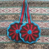 رومیزی بافت و دستگیره گل و آویز ماشین