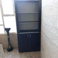 کمد چوبی ایستاده