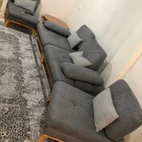 مبل ۵ نفره همراه با میز عسلی