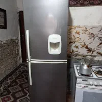 یخچال فریزر کاملا سالم سالم  با۷۲ ساعت ضمانت