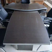 میز مدیریت و کارمندی