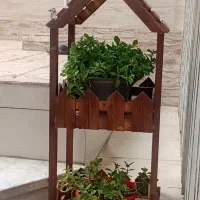 پایه چوبی طرح کلبه