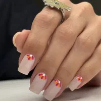 کاشت و ترمیم ناخن