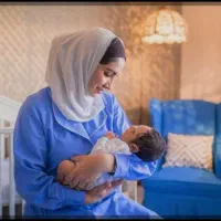 پرستار خانم  برای کودک