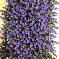 تعدادی پنل گرین وال بنفش گل مصنوعی استفاده نشده