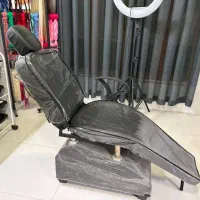 صندلی میکاپ و تخت مژه