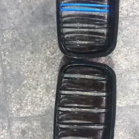 جلو پنجره ۵۲۸