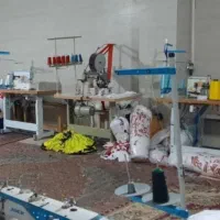 به یک وردست خیاط