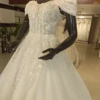 فروش لباس عروس و وسایل مزون