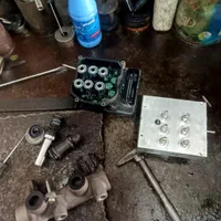 تعمیرگاه تخصصی ترمز و abs سید مرتضی