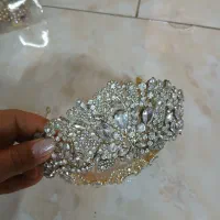 تاج عروس وتعدادی اکسسوری شینیون