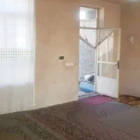 ساختمان تجاری و مسکونی(آیدین نویدی)