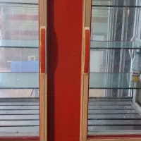 دو عدد یخچال همراه میز