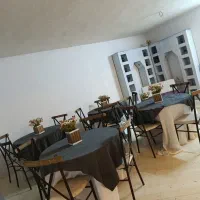تشریفات آرون  دارای باغ اختصاصی