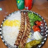 استخدام نیرو ساده کار در کبابی