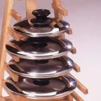 سفارش انواع استند و شلف  چوبی پذیرفته میشود