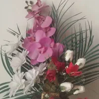 گل مصنوعی با گلدون