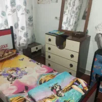تخت بچه بادراوروآینه کمد
