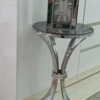 تعدادی وسایل تزیینی گلدان فلزی ورق بزنید