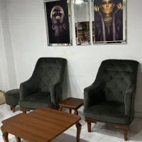 دو عدد یک نفره با میز وسط و دو عسلی