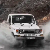 شیشه و اینه بغل اتومبیل