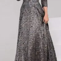 لباس مجلسی بلند معاوضه دارم