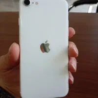 آیفون SE 2020 سفید 64 گیگ تمیز